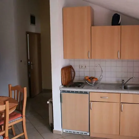 Apartment Apartman Dj *
